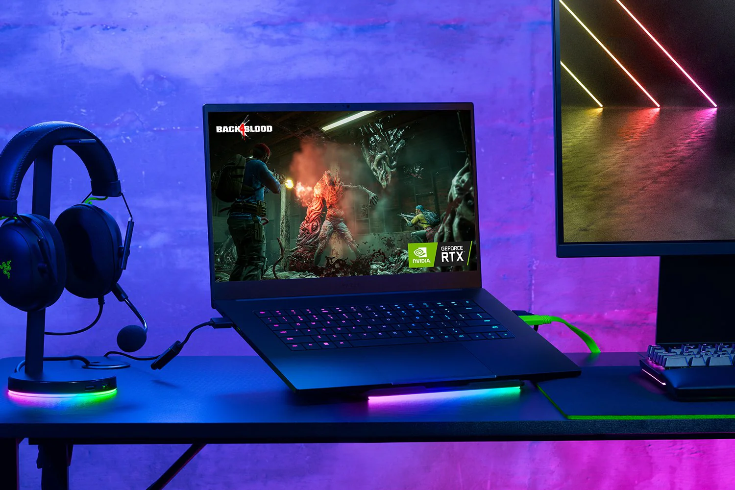 Razer Blade 15 15.6 I7-13800H 16GB 1TB NVIDIA GeForce RTX 4070 / Intel Iris Xe Graphics Windows 11 Home